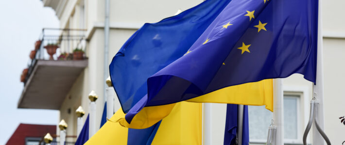 La CE abre una convocatoria especial a fin de ayudar a los Estados miembros que acogen a los refugiados de Ucrania y de apoyar la eliminación progresiva de la dependencia de los Estados miembros a los combustibles fósiles procedentes de Rusia